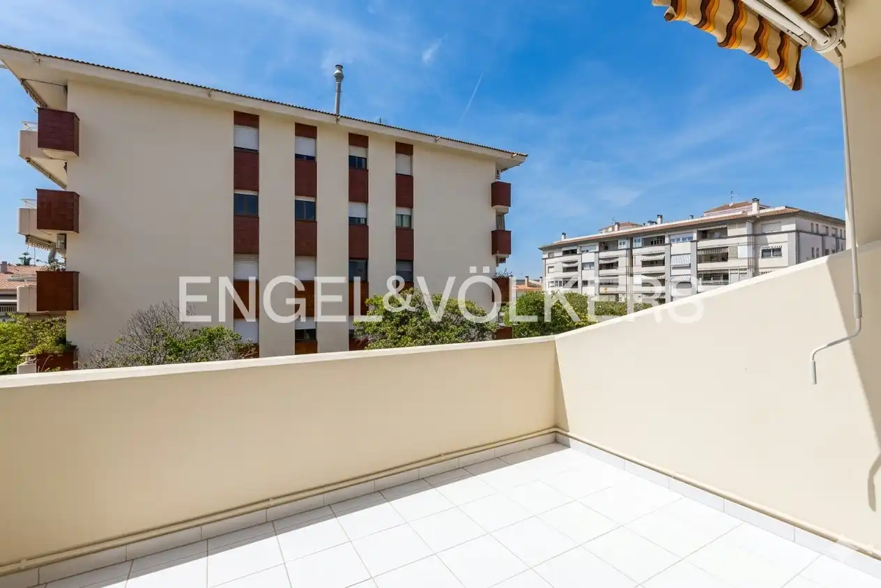 Terrace of Houses for sale in Vilanova i la Geltrú  with Air Conditioner, Heating and Private garden
