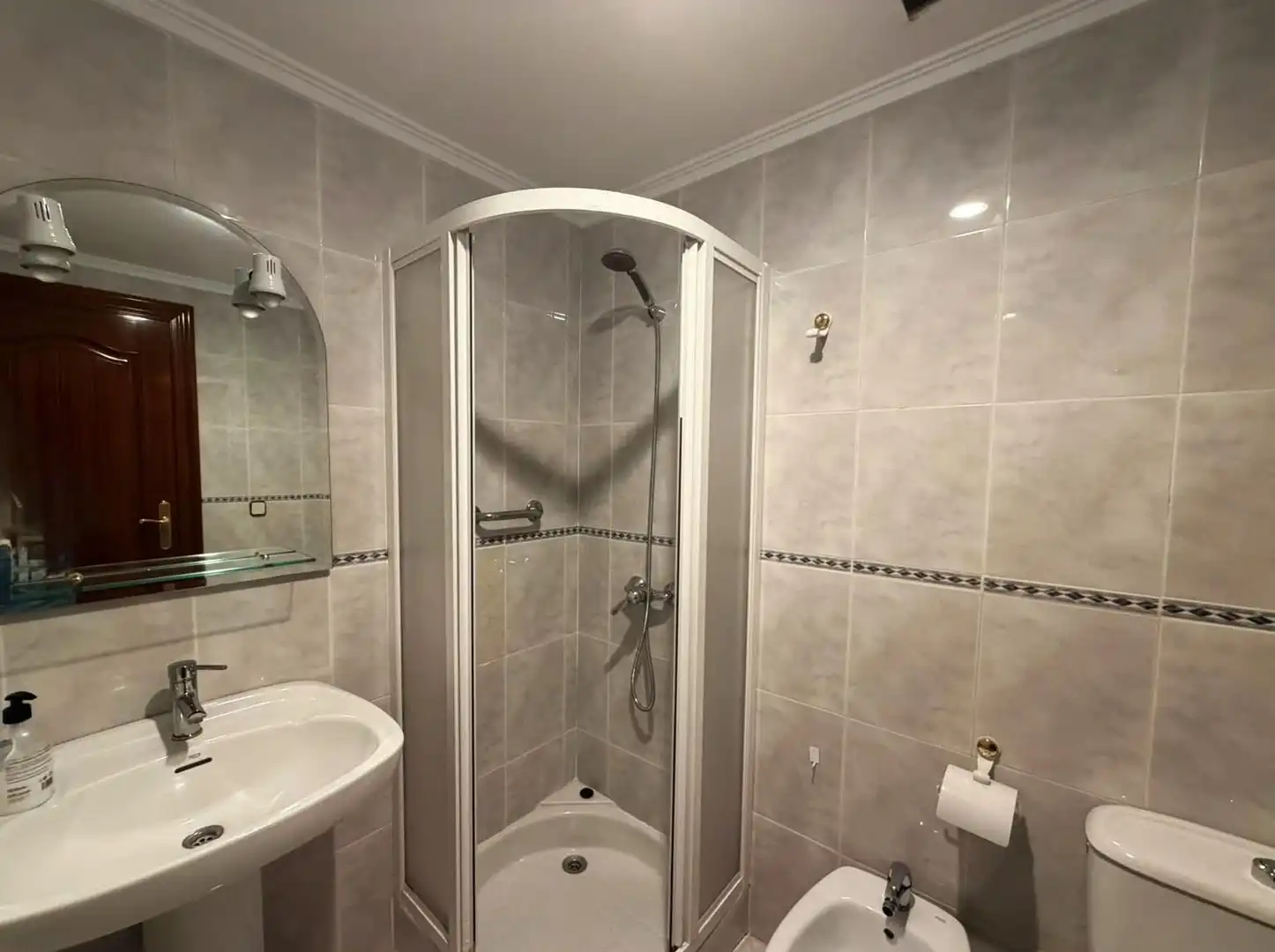 Bathroom of Houses for rent in Rafelbuñol / Rafelbunyol, Valencia