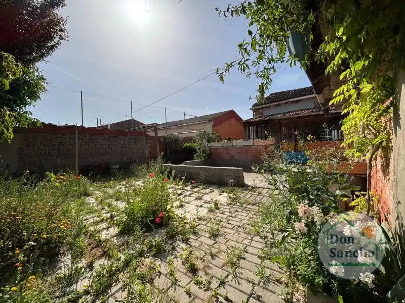 Casa o chalet en venta en Rueda con Trastero