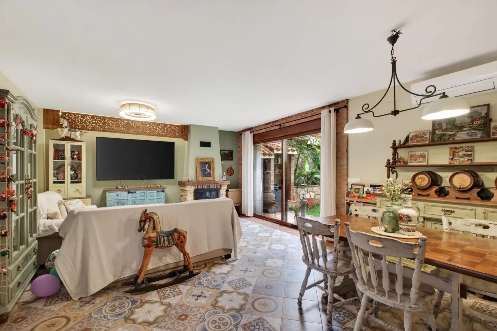 Dining room of Houses for sale in Málaga  with Air Conditioner, Heating and Private garden
