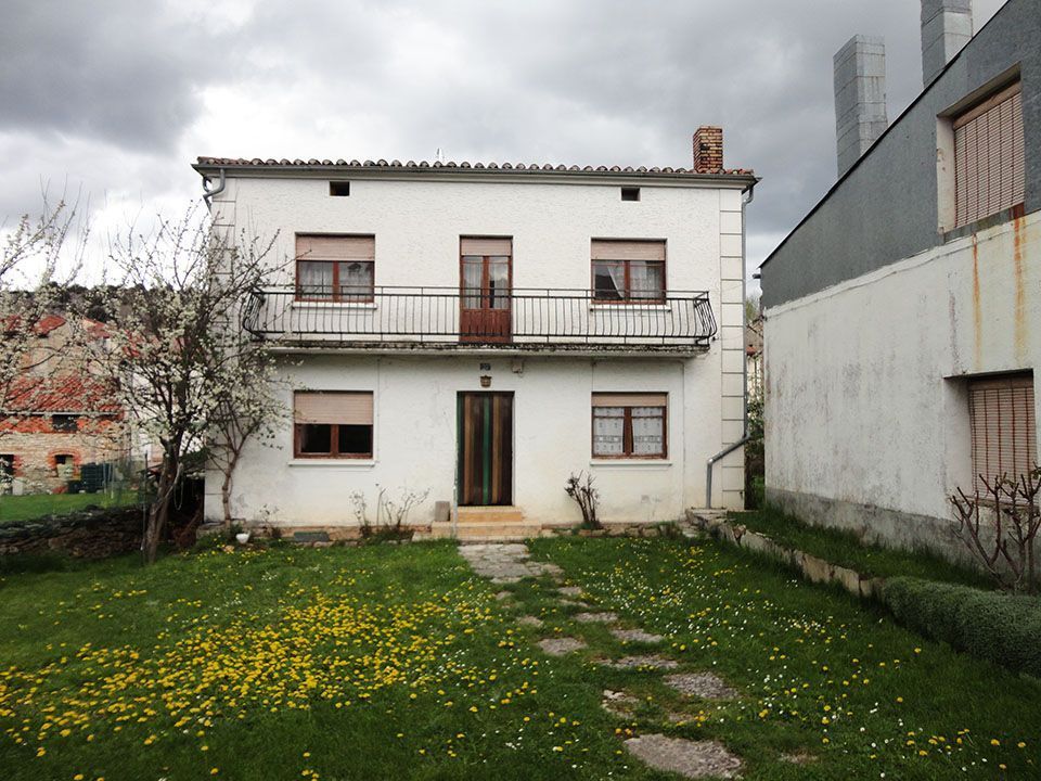 Exterior view of House or chalet for sale in Espejón  with Heating, Private garden and Terrace