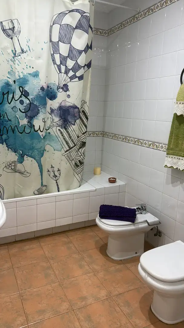 Bathroom of Houses for rent in Baeza  with Air Conditioner, Private garden and Terrace
