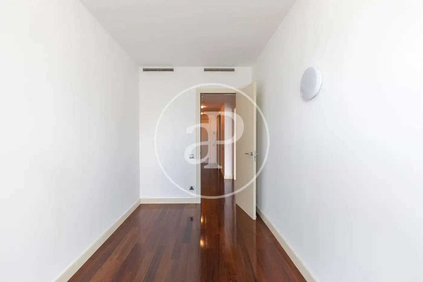 Piso en venta en Barcelona con Aire acondicionado, Calefacción y Terraza