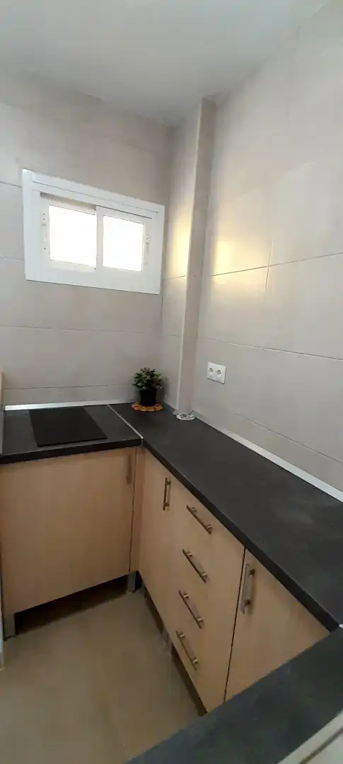 Cocina de Estudio de alquiler en Benalmádena con Aire acondicionado, Terraza y Amueblado