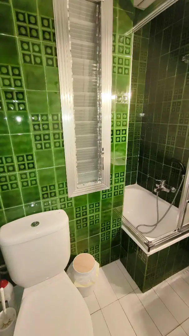 Baño de Piso en venta en Barcelona con Calefacción, Parquet y Horno