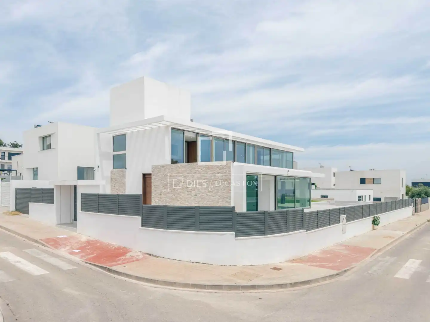 Exterior view of Houses for sale in Torrent  with Air Conditioner, Private garden and Terrace