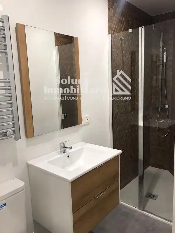 Baño de Piso en venta en Salamanca con Calefacción, Terraza y Amueblado