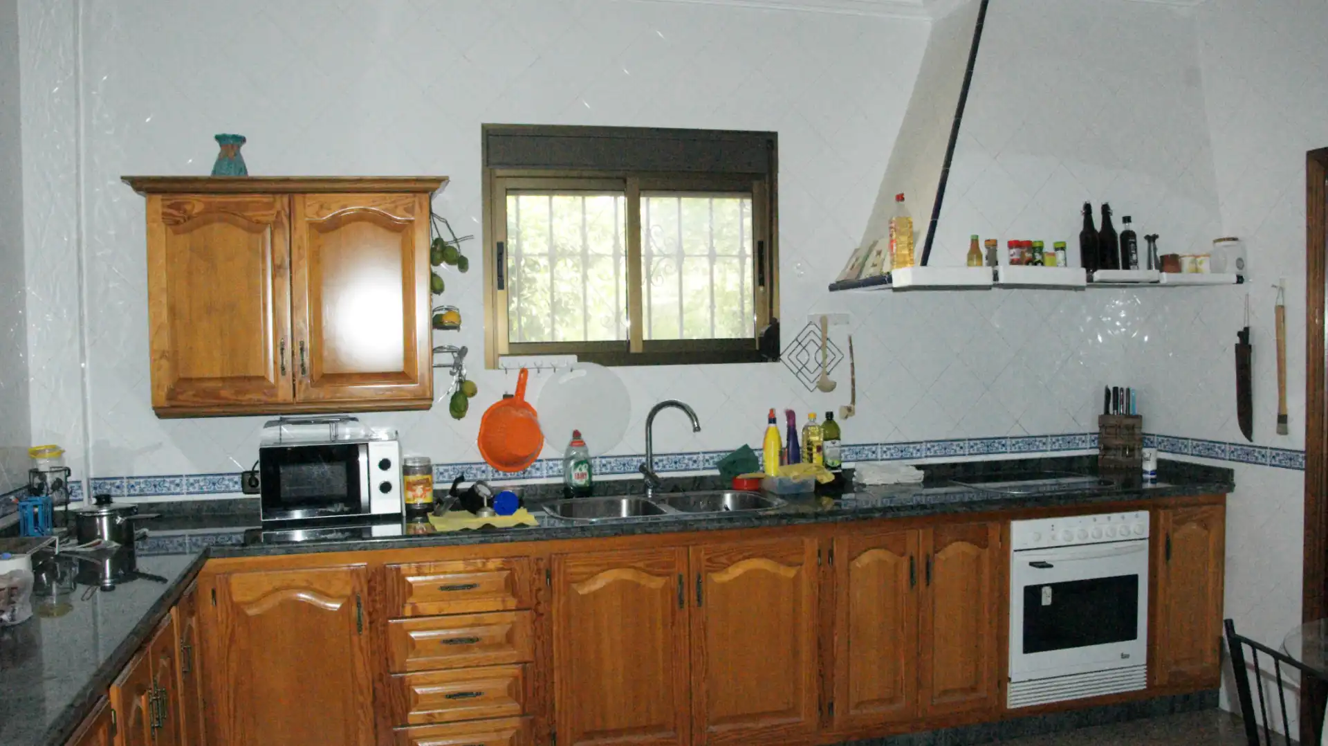 Cocina de Casa o chalet en venta en Espartinas con Aire acondicionado, Jardín privado y Terraza