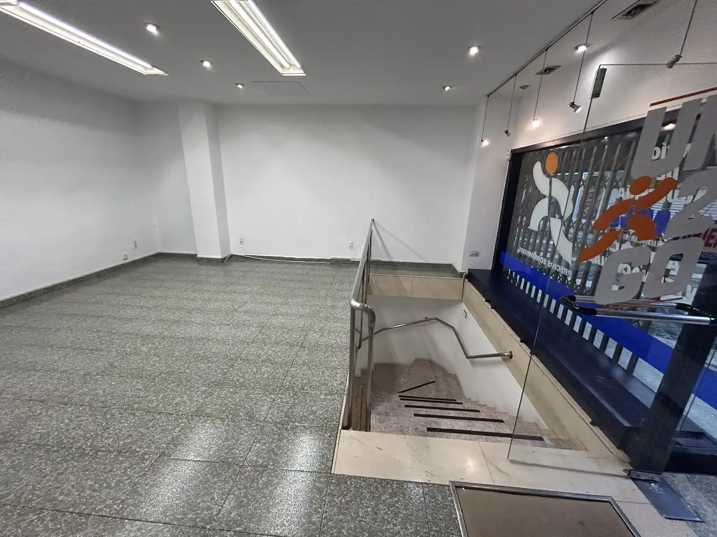 Geschaftsraum zum Verkauf in Zaragoza