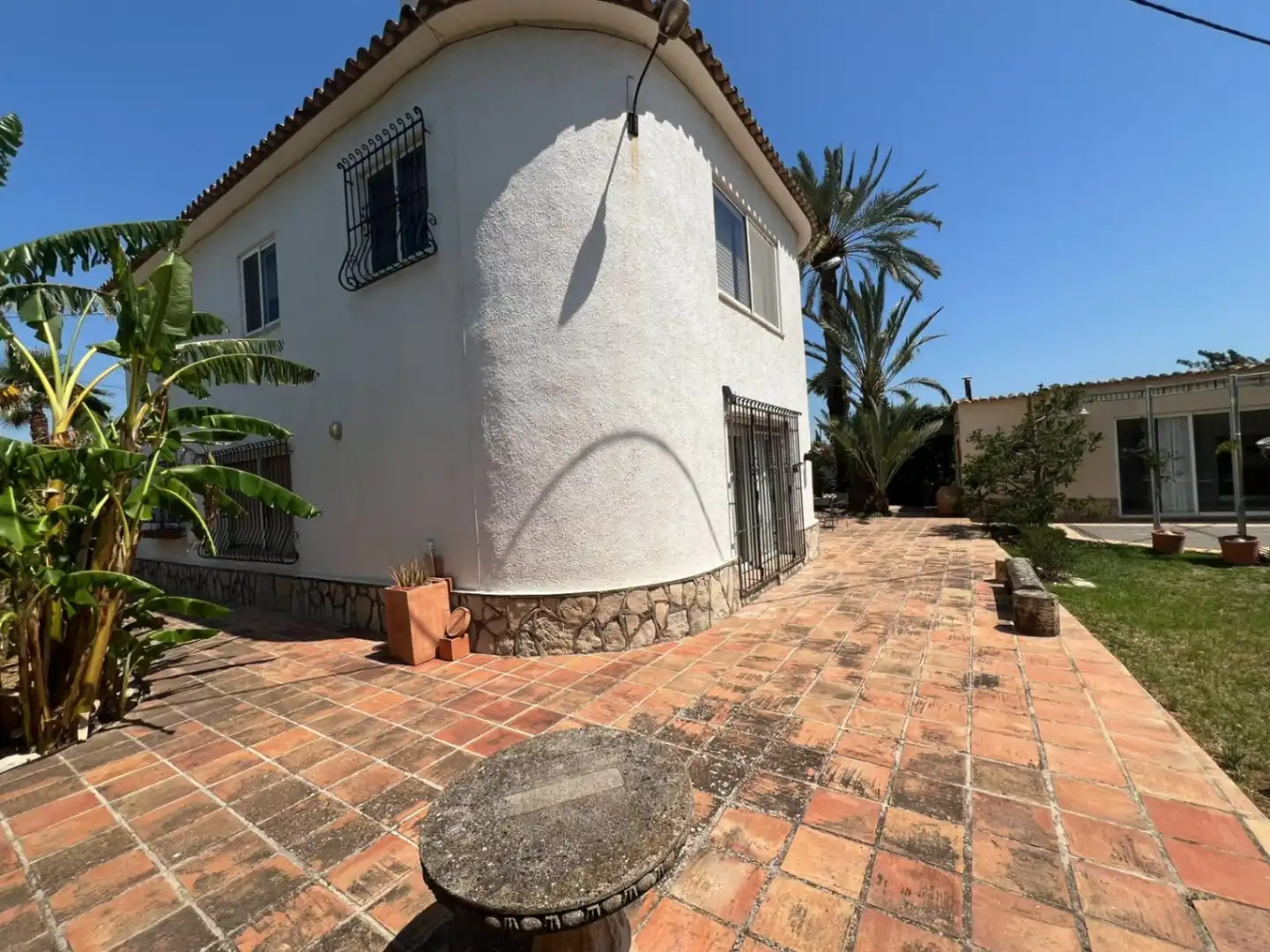 Vista exterior de Casa o xalet en venda en Pedreguer amb Jardí privat, Terrassa i Piscina