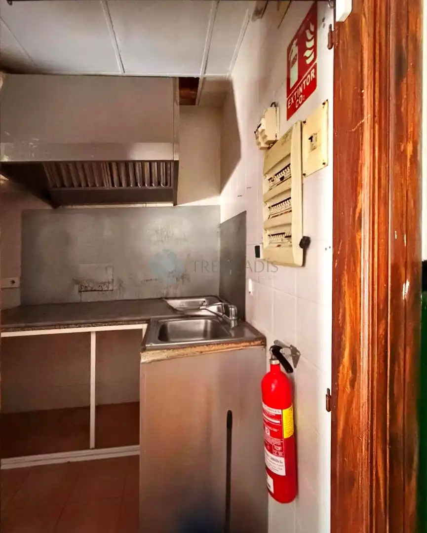 Cocina de Local en venta en La Pobla de Farnals