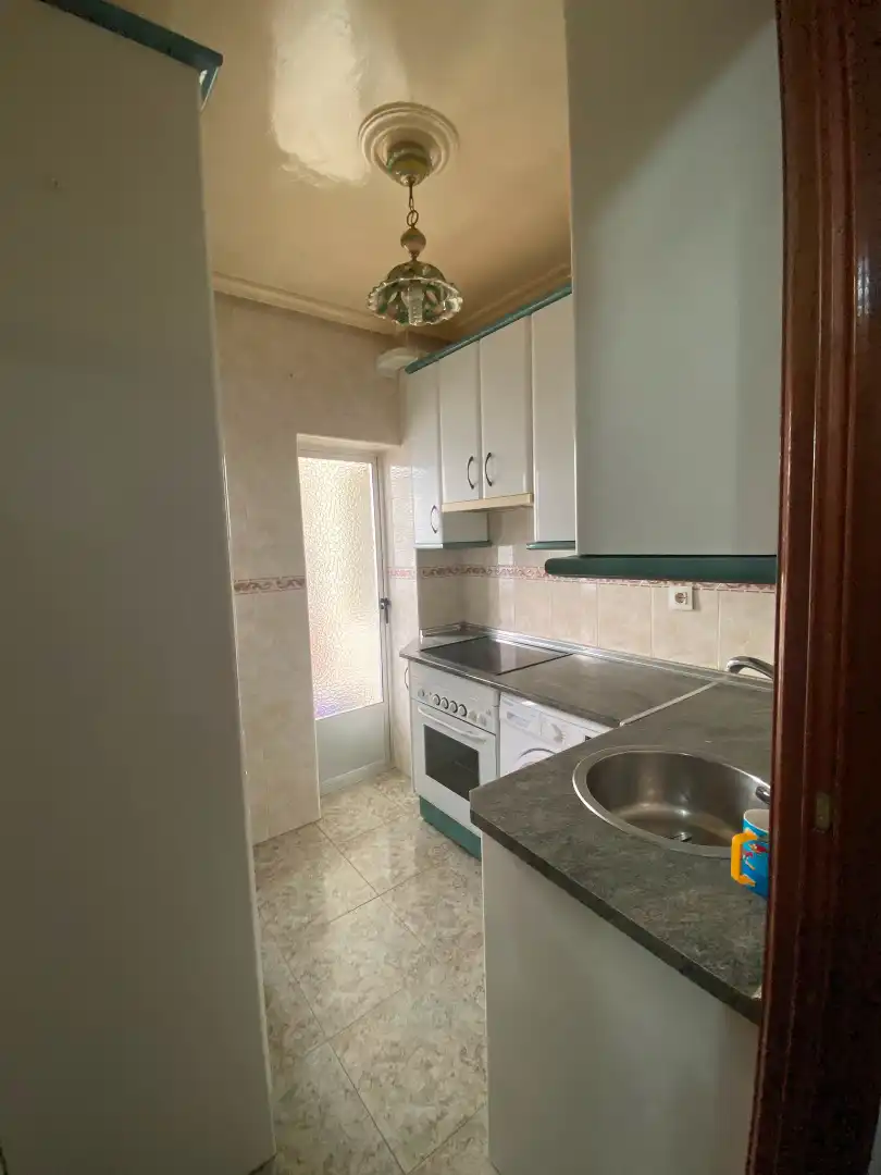 Cocina de Piso de alquiler en Plasencia con Amueblado y Balcón