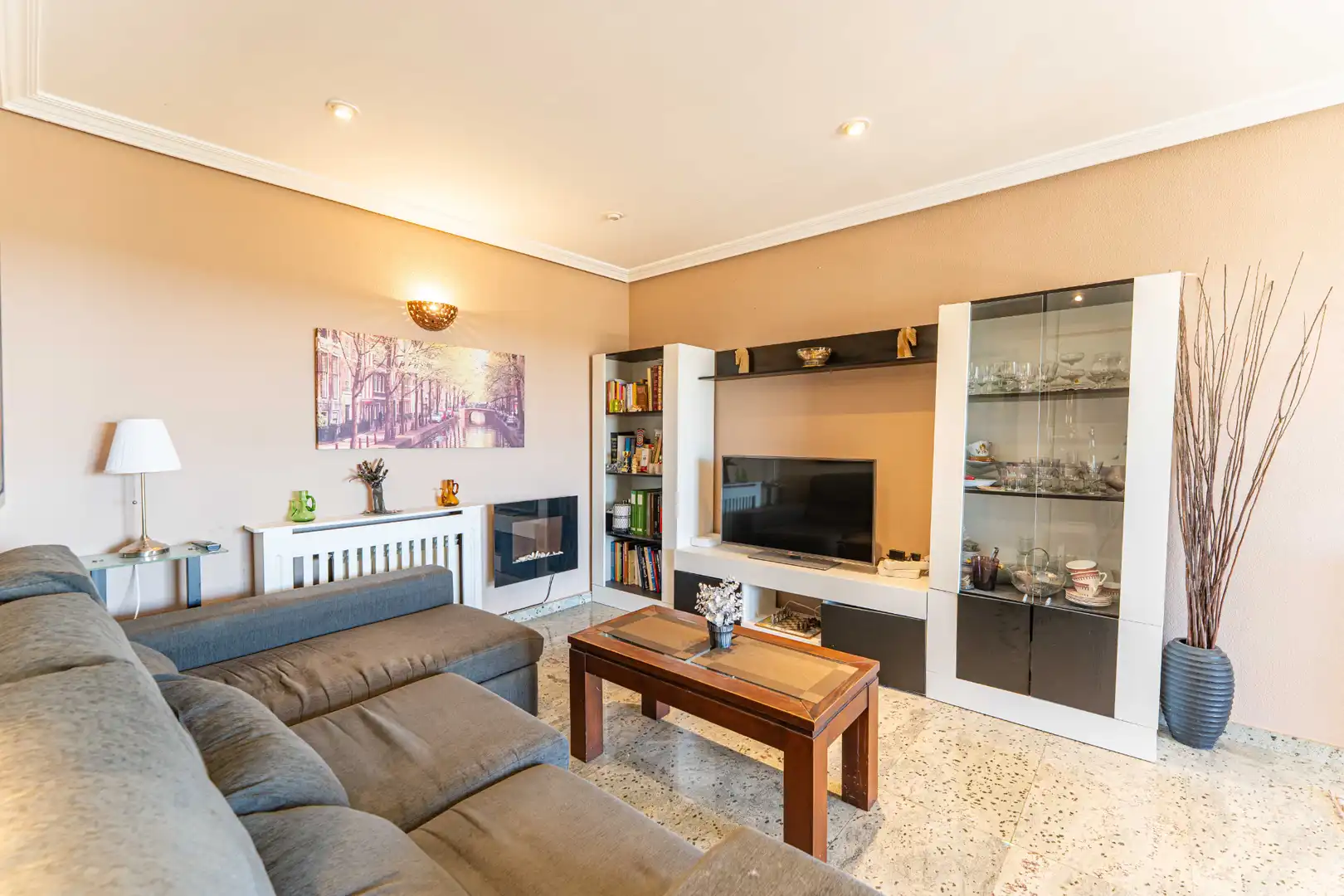 Sala de estar de Casa adosada en venta en Torrelodones con Calefacción, Jardín privado y Terraza