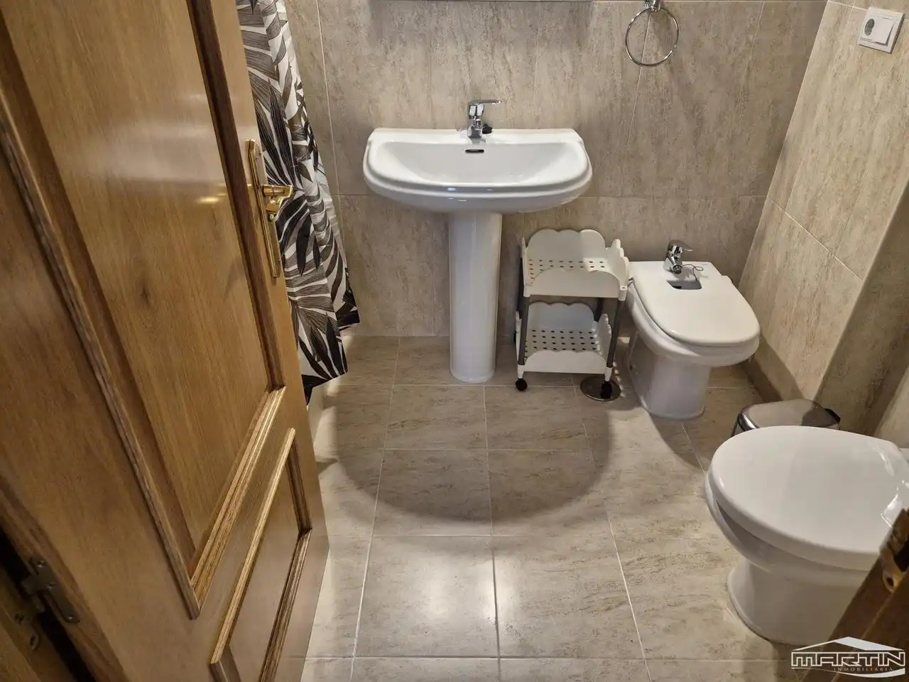 Badezimmer von Wohnung zur Miete in Lucena mit Klimaanlage, Abstellraum und Möbliert