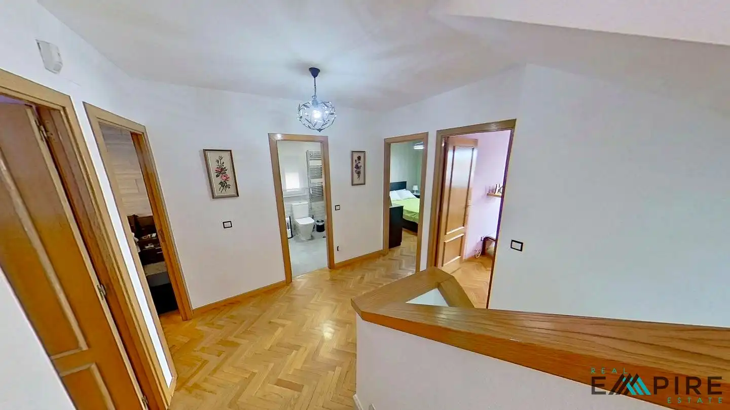 Semi-detached house with pool for sale in Ugena, imagen 55