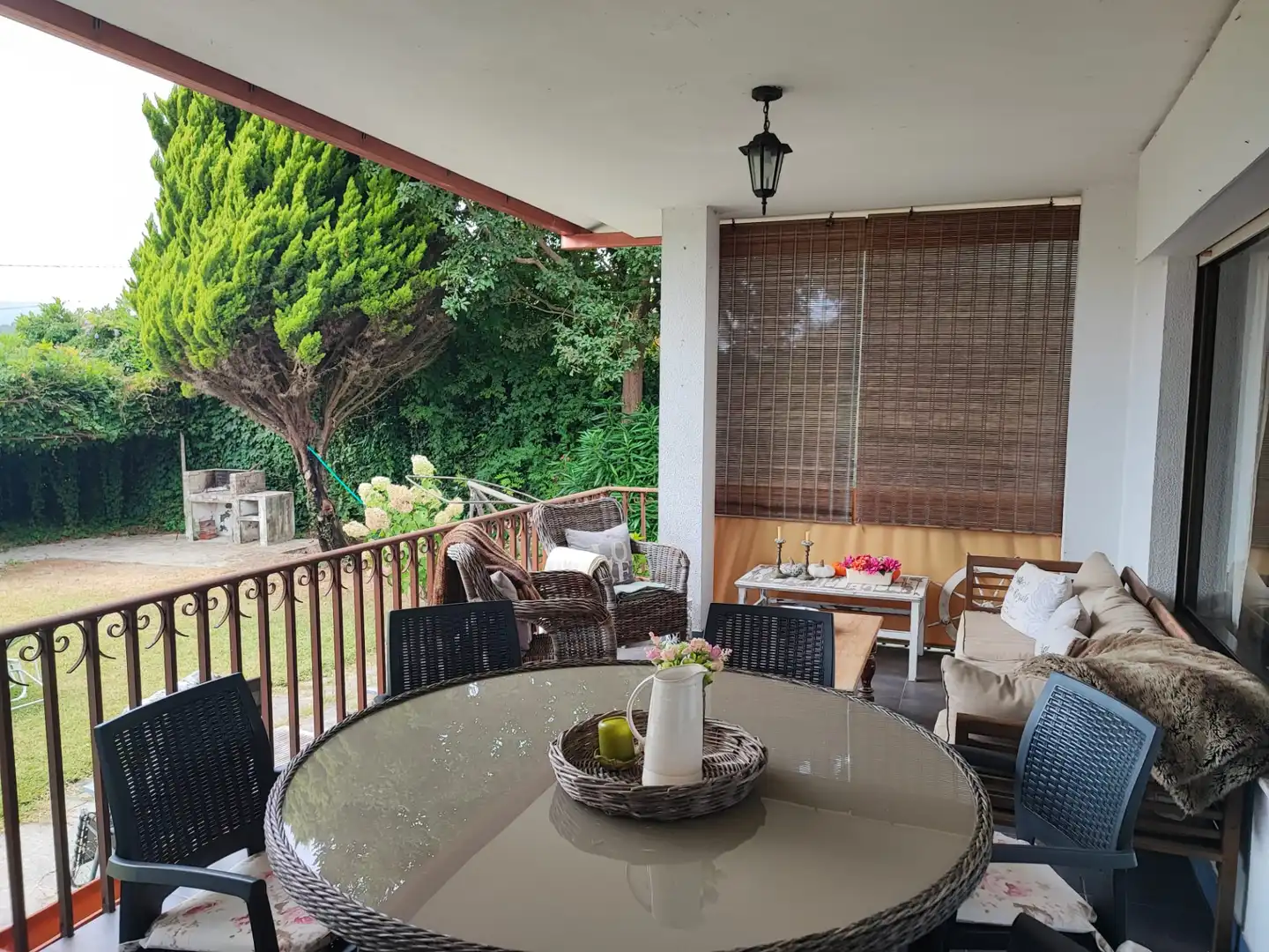 Terrassa de Casa o xalet en venda en Nigrán amb Jardí privat, Terrassa i Moblat