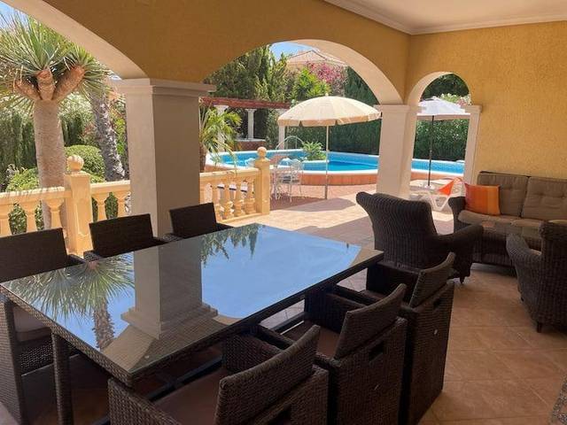 Casa-chalet en Alquiler en Pueblo Acantilado - Lanuza