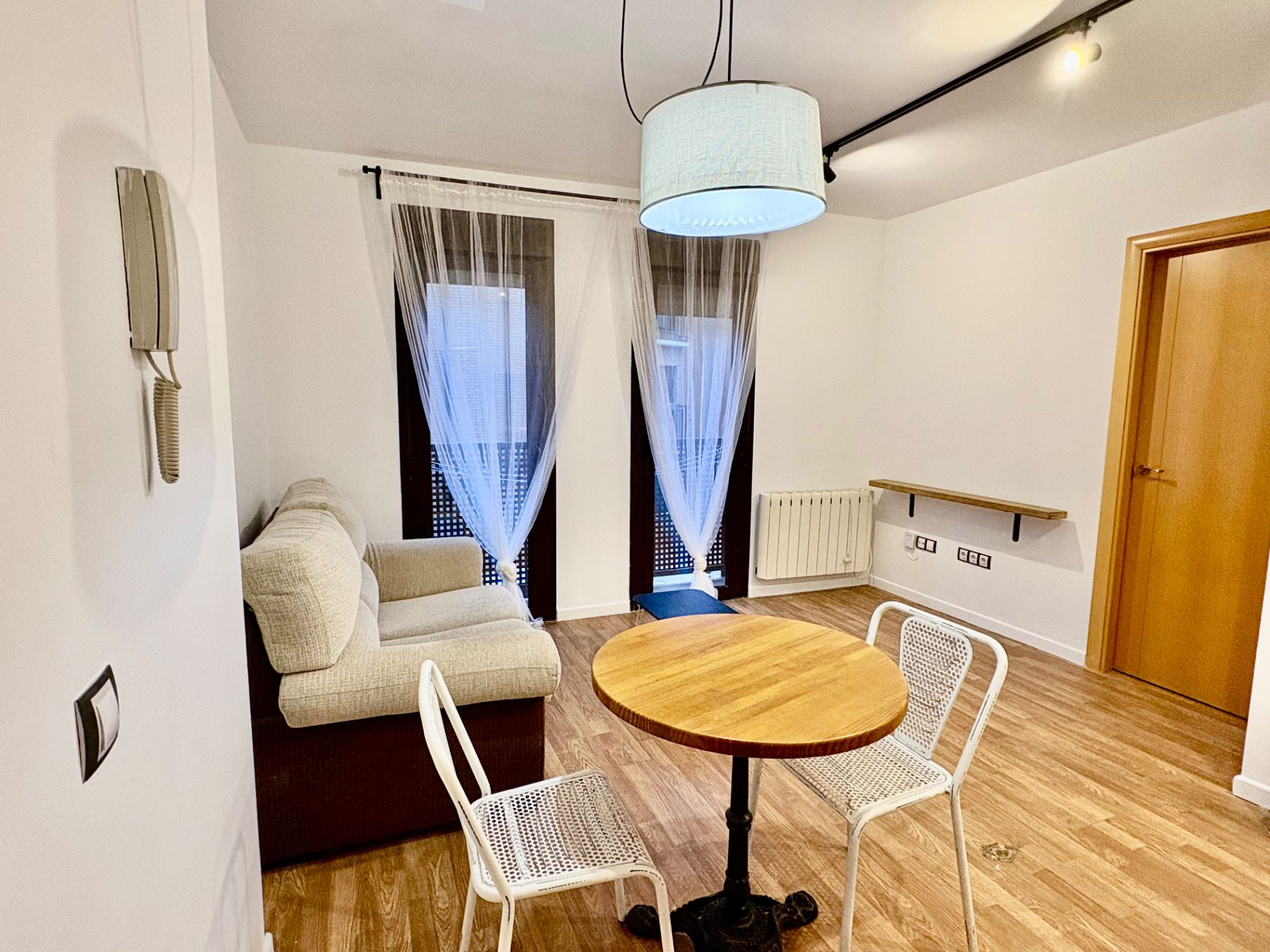 Living room of Flat to rent in Illescas  with Heating, Parquet flooring and Furnished