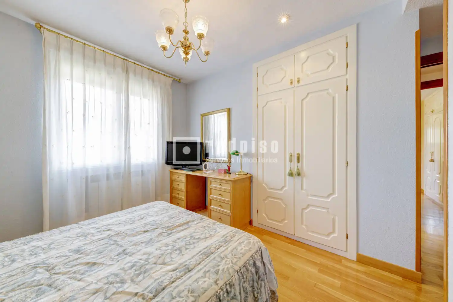 Bedroom of Flat for sale in Pozuelo de Alarcón  with Heating, Private garden and Parquet flooring