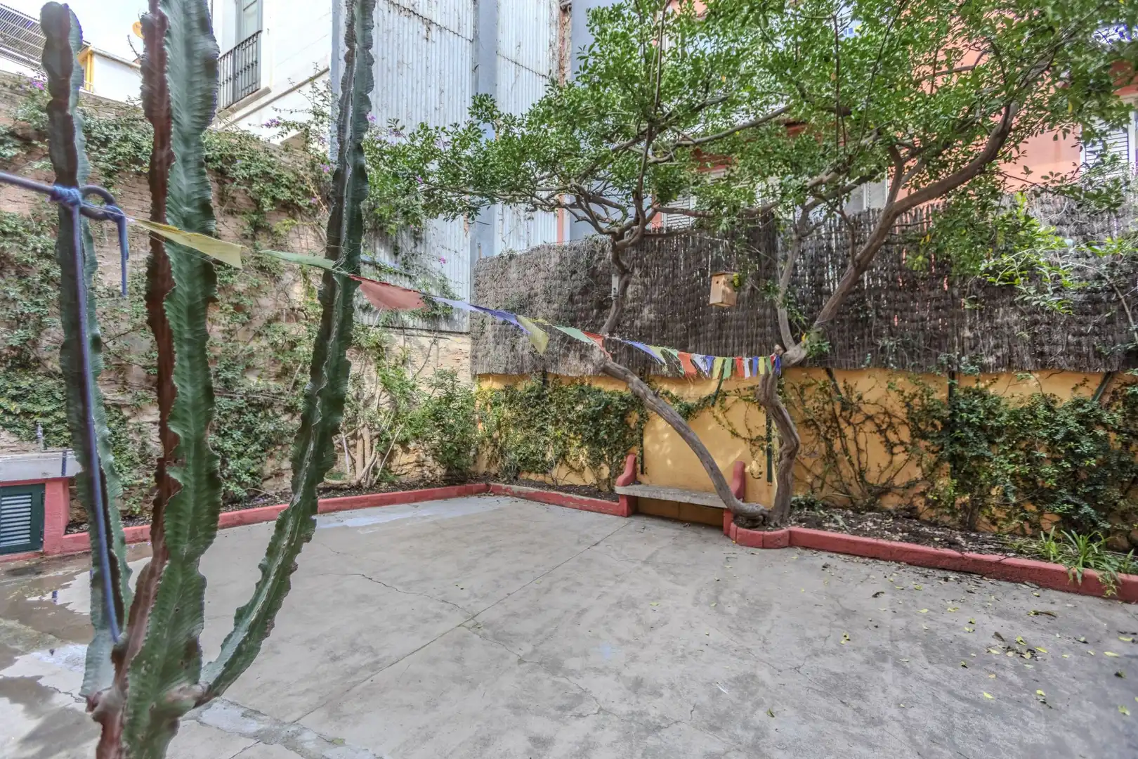 Jardín de Casa adosada en venta en Barcelona con Parquet y Terraza