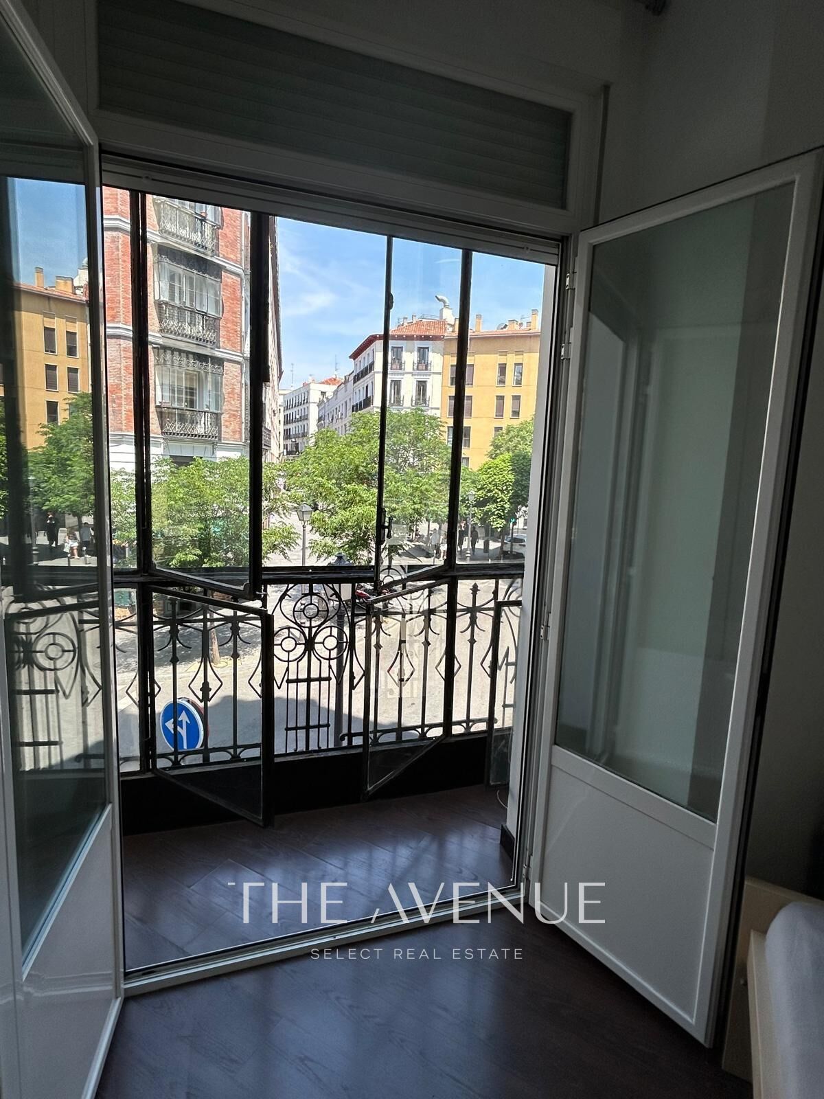 Exterior view of Flat for sale in  Madrid Capital  with Air Conditioner, Heating and Storage room
