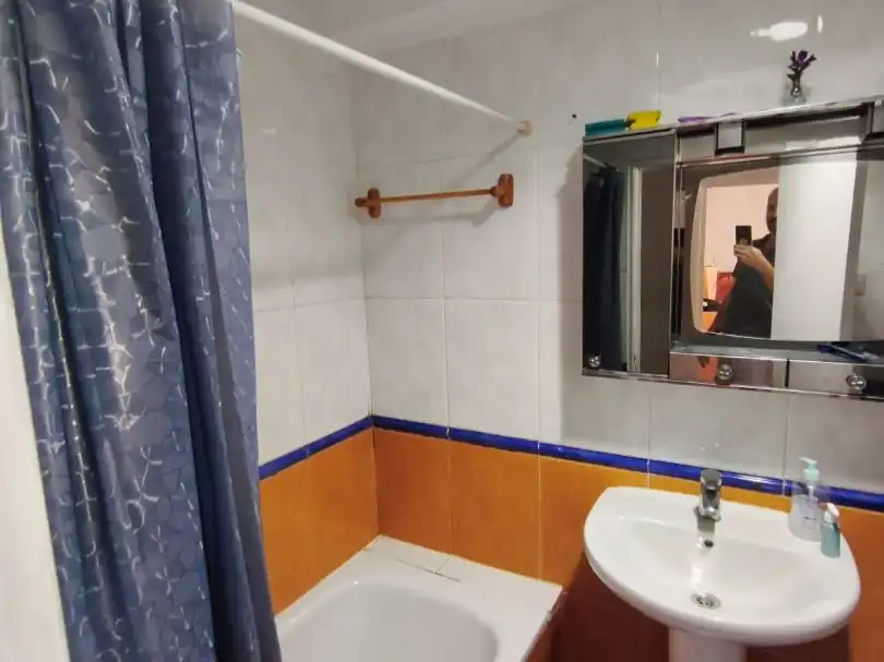 Badezimmer von Wohnung zum Verkauf in  Madrid Capital mit Klimaanlage, Terrasse und Balkon