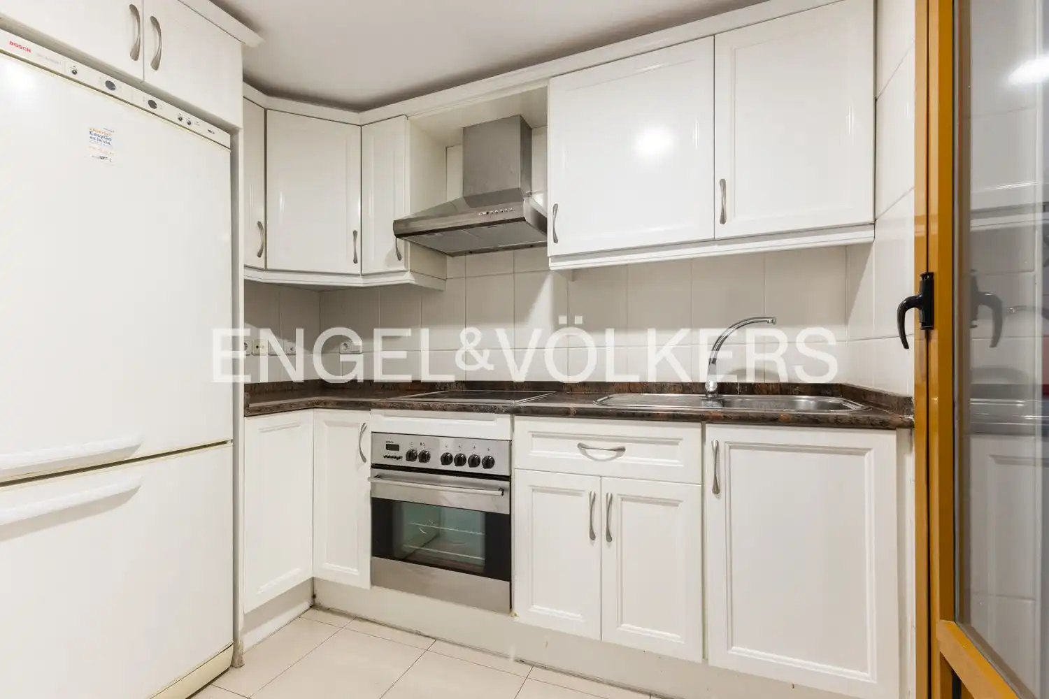 Cocina de Piso de alquiler en Valencia con Aire acondicionado, Calefacción y Piscina
