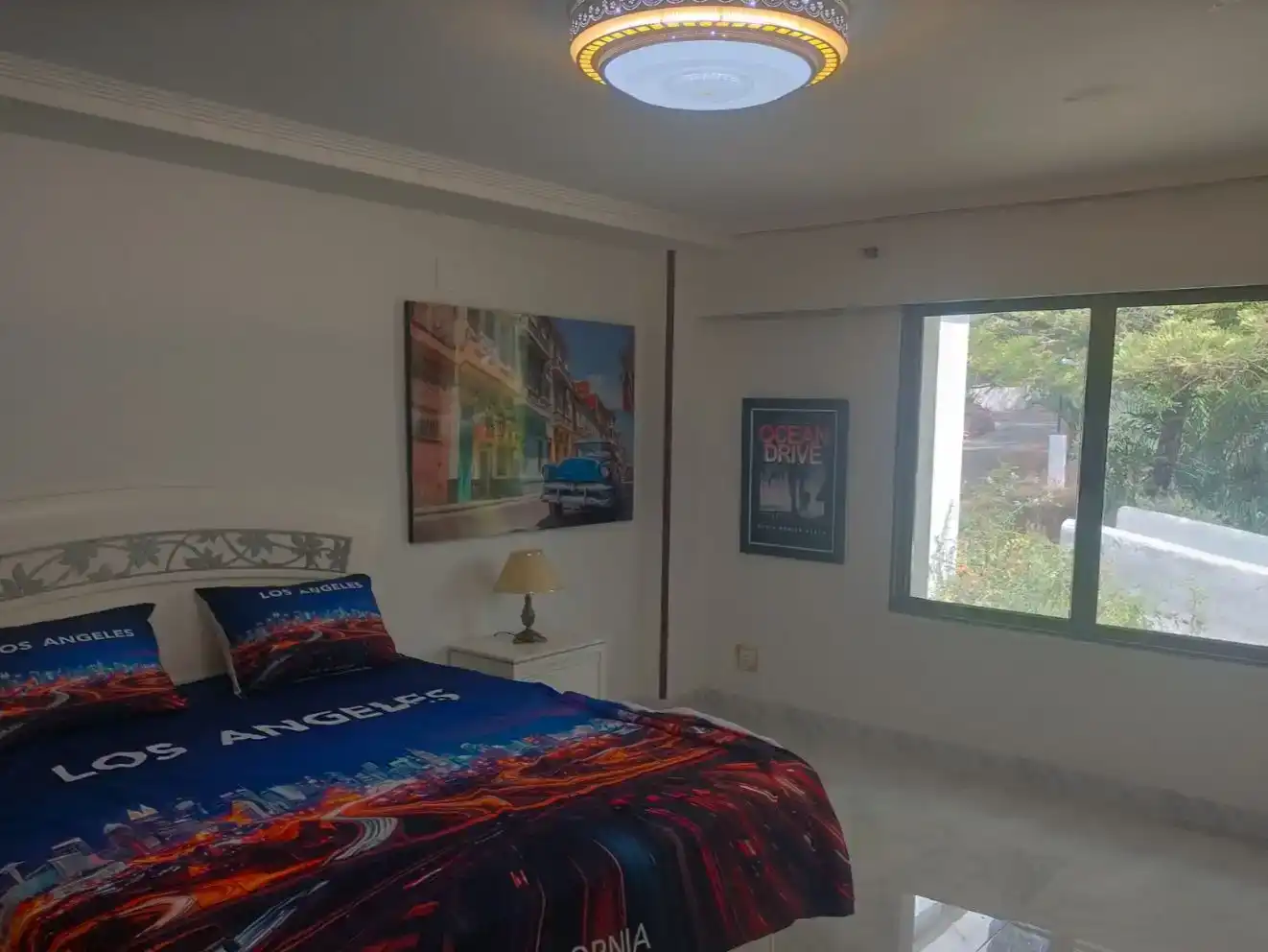 Dormitori de Casa o xalet en venda en Chiva amb Aire condicionat, Piscina i Balcó