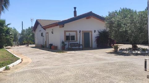 Chalet Finca ecuestre de 1 ha con licencia para 35 caballos. Ideal centro de rehabilitación equina. Casa, piscina y placas solares, imagen 2