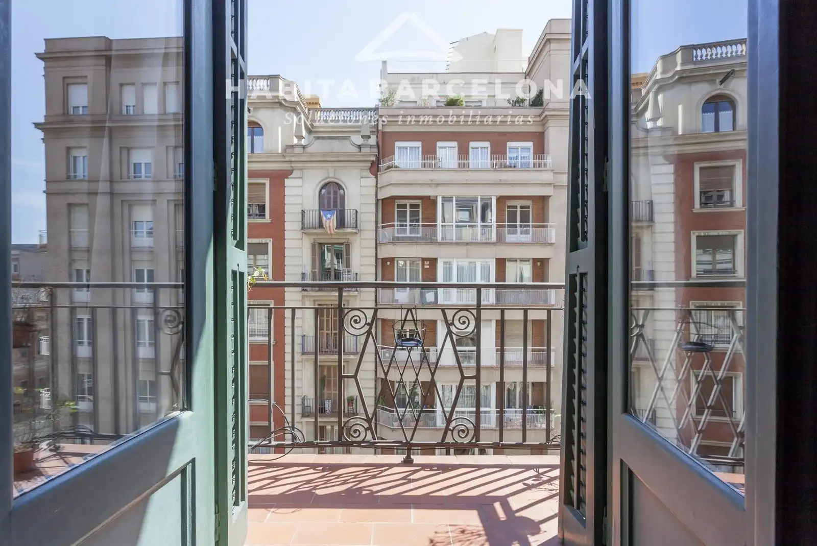 Exterior view of Flat for rent in Barcelona  with Air Conditioner, Heating and Parquet flooring