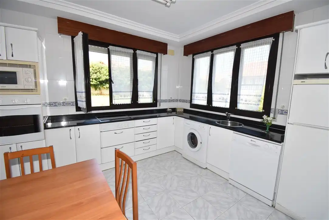Kitchen of Houses for sale in Argoños   with Heating, Private garden and Terrace