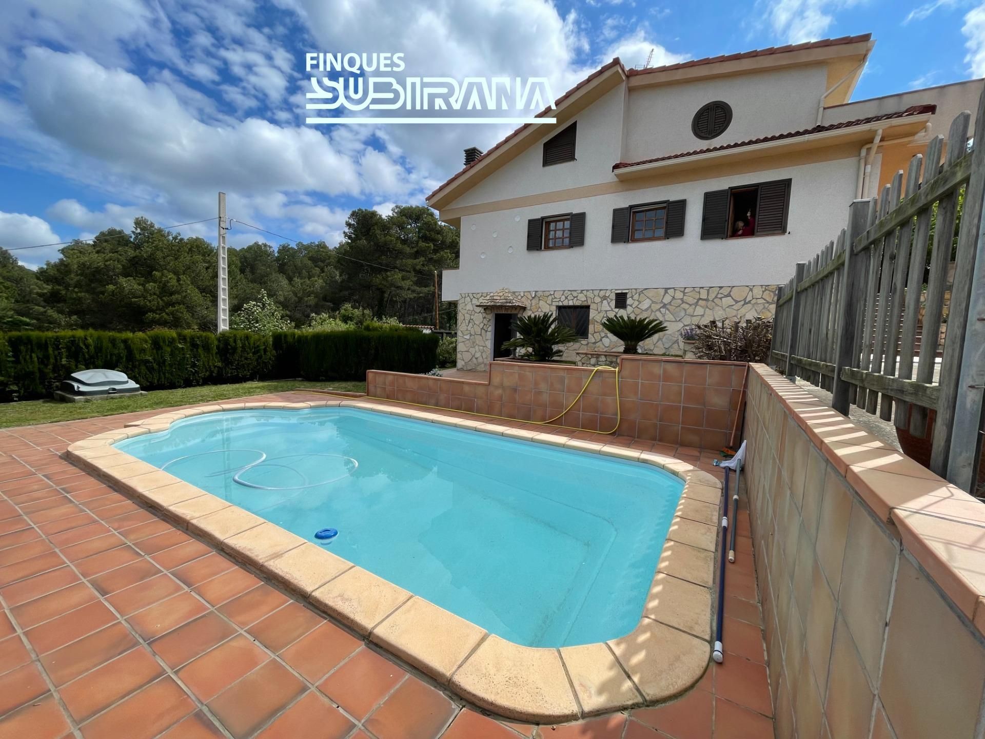 Piscina de Casa o xalet en venda en Querol amb Calefacció, Jardí privat i Terrassa