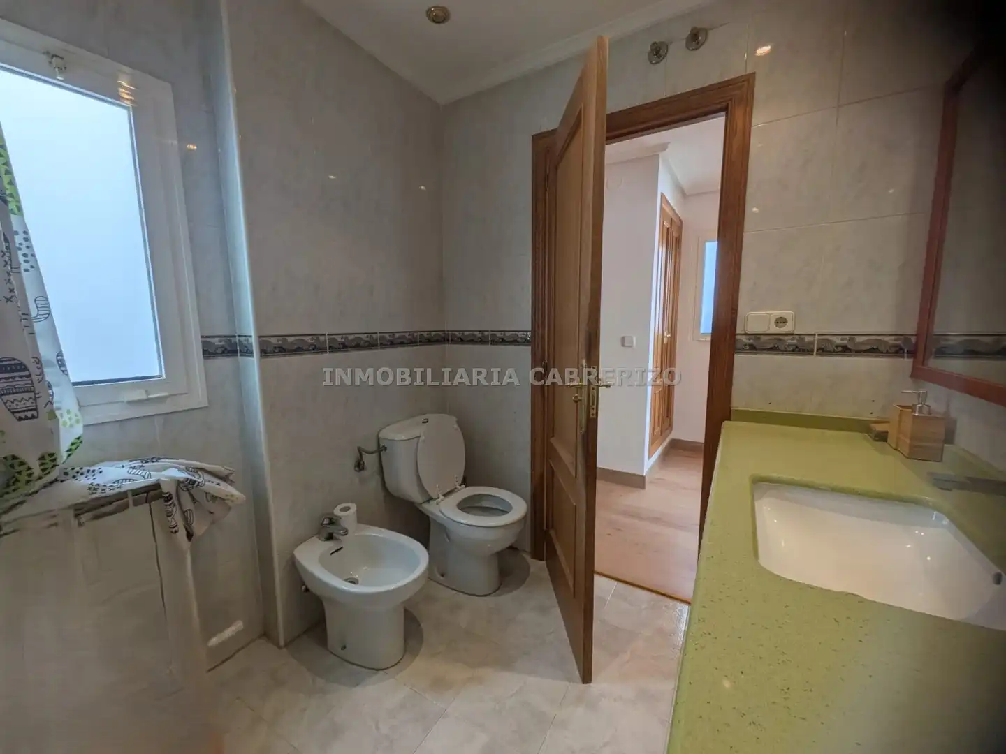 Baño de Apartamento en venta en  Logroño con Calefacción, Parquet y Terraza