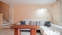 Living room of Single-family semi-detached for sale in Barberà del Vallès  with Balcony