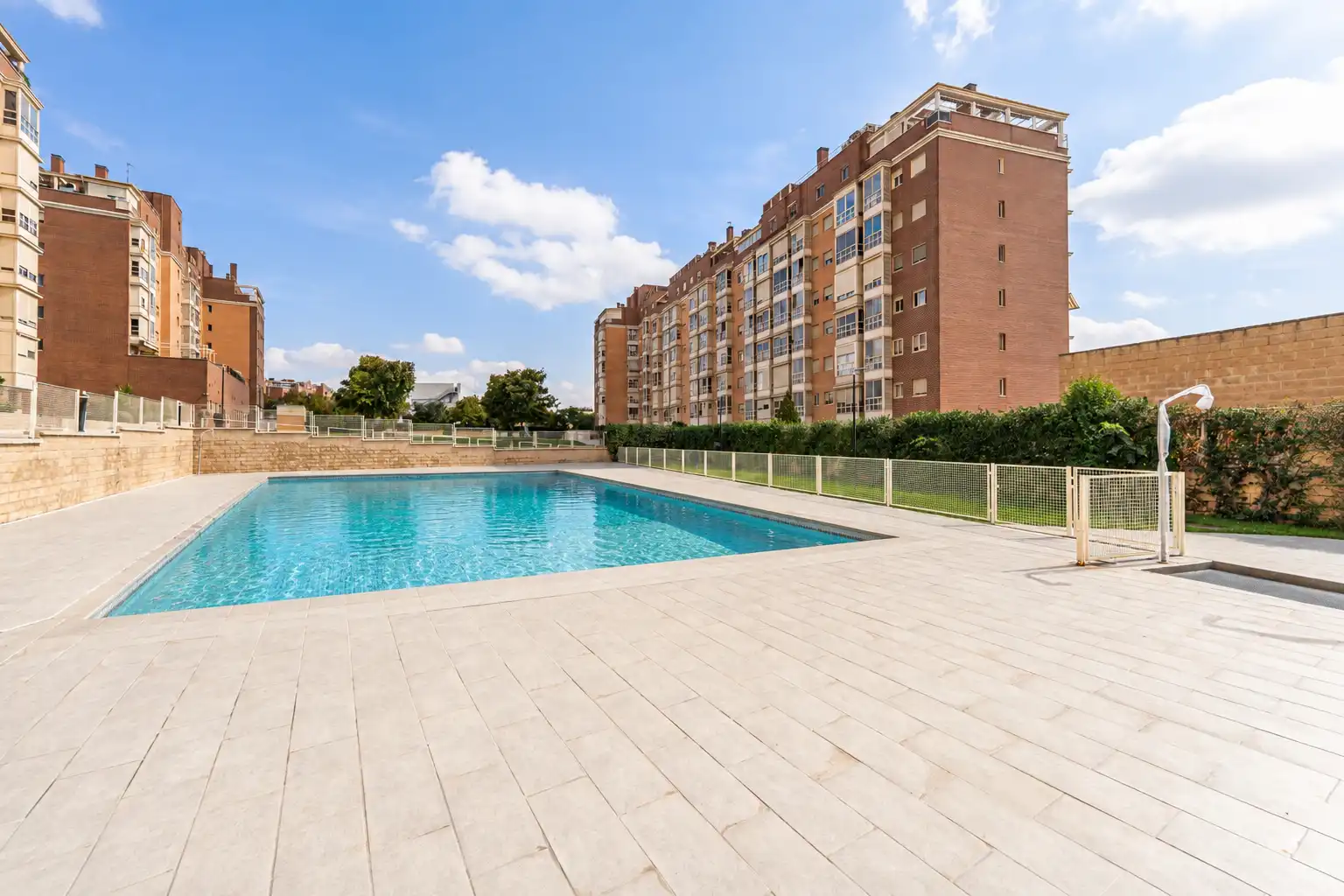 Piscina de Piso en venta en Carabanchel
