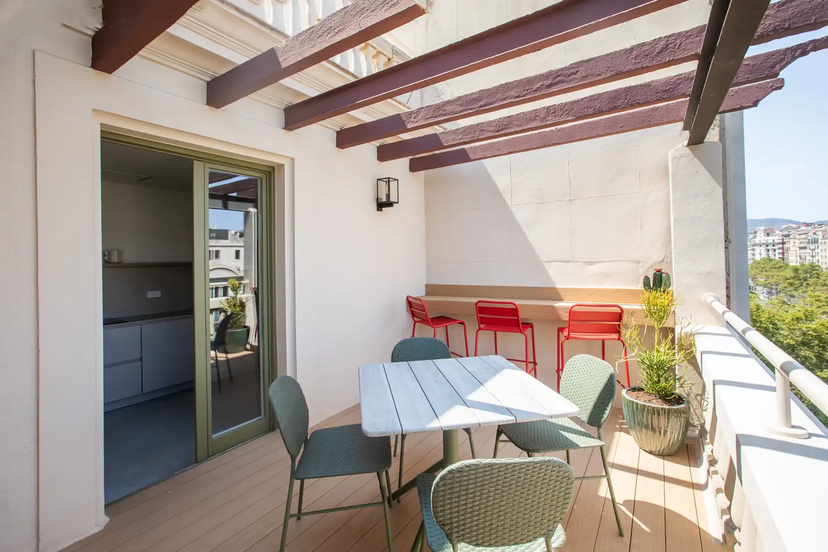 Terrasse von Dachboden zur Miete in Barcelona mit Klimaanlage, Heizung und Parkett