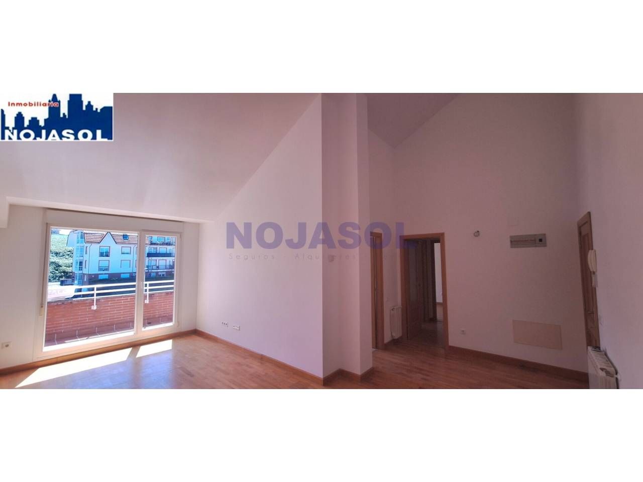 Dormitori de Apartament en venda en Bárcena de Cicero amb Calefacció, Parquet i Terrassa