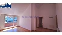 Dormitori de Apartament en venda en Bárcena de Cicero amb Calefacció, Parquet i Terrassa