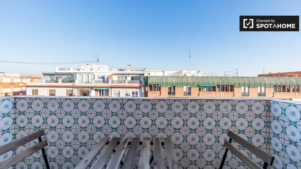 Appartamento con terrazza in affitto a Camins al Grau, imagen 12