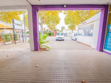 Business premises to rent in Carrer Alberes Comercial 7
