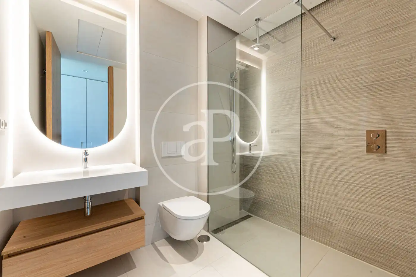 Bathroom of Flat for rent in Pozuelo de Alarcón  with Air Conditioner, Heating and Private garden