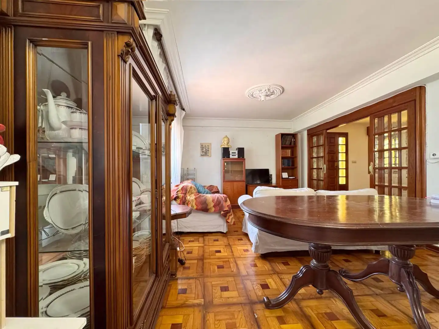 Sala d'estar de Casa o xalet en venda en Pontevedra Capital  amb Calefacció, Terrassa i Balcó