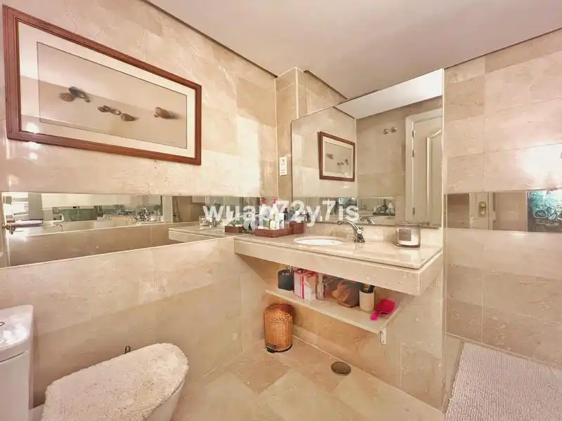 Bany de Apartament de lloguer en Marbella amb Aire condicionat, Calefacció i Terrassa
