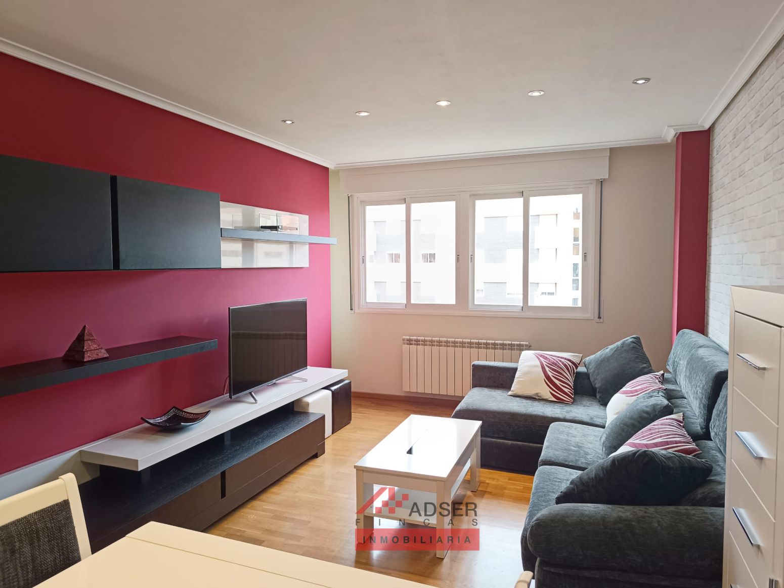 Living room of Flat to rent in  Logroño  with Heating, Storage room and Swimming Pool