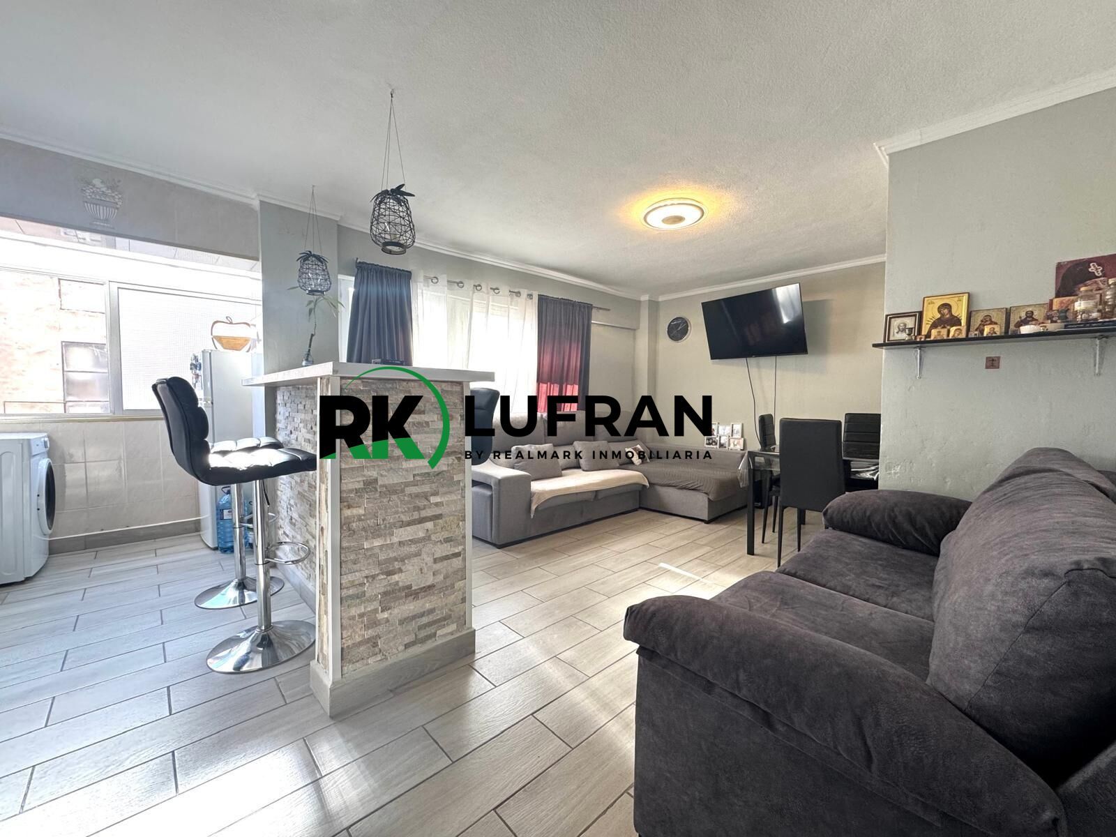 Living room of Flat for sale in Alicante / Alacant  with Parquet flooring and Balcony