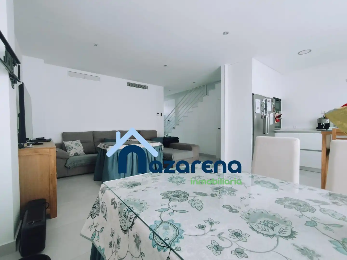 Casa adosada en venda en Dos Hermanas amb Aire condicionat, Jardí privat i Terrassa