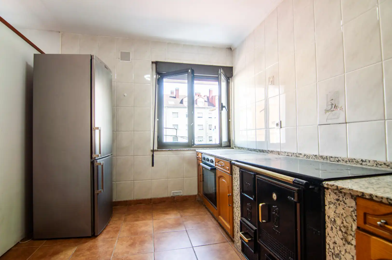 Küche von Wohnung zum Verkauf in Siero mit Heizung, Parkett und Abstellraum
