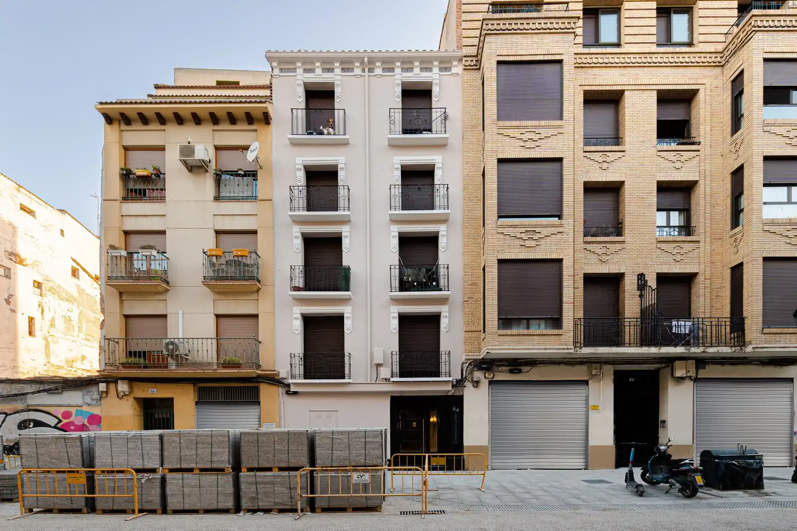 Exterior view of Flat for sale in Zaragoza  with Storage room
