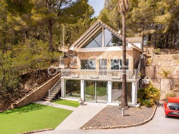Chalet con balcón en venta en parrots 119