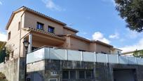 Vista exterior de Casa o xalet en venda en Massanes amb Aire condicionat, Terrassa i Piscina